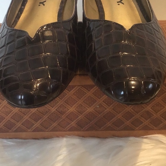 Crocodile Print Proxy Womens Emastine Brown 1.25” wedge ballet style NWOB 8.5 - Picture 3 of 9